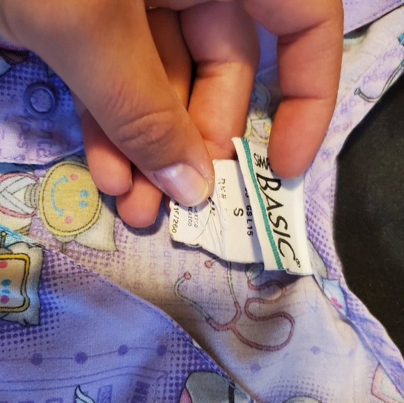 Scrub top - Picture 2 of 2